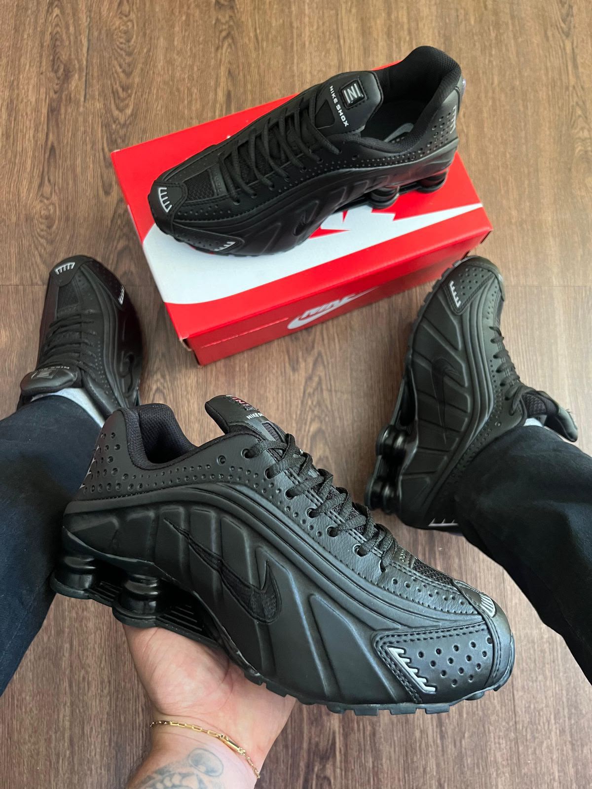 Nike Shox R4 Preto